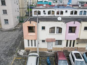 Venta casa conjunto Paraisos del Sur 125m2 Quitumbe