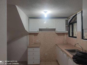 Venta casa conjunto Paraisos del Sur 125m2 Quitumbe