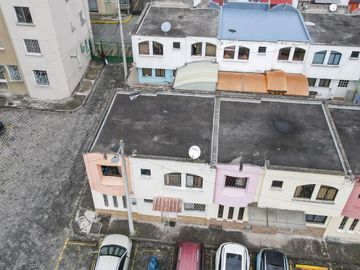 Venta casa conjunto Paraisos del Sur 125m2 Quitumbe