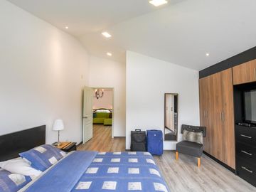 SAN RAFAEL CASA EN VENTA 1.200m2 4 HABITACIONES