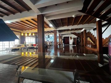 Hotel con Casa En Santa Marianita