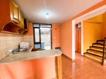 SE VENDE CASA EN QUITUMBE - 160 M2  U$S 62.500