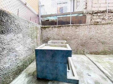 SE VENDE CASA EN QUITUMBE - 160 M2  U$S 62.500