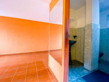 SE VENDE CASA EN QUITUMBE - 160 M2  U$S 62.500