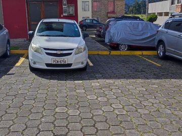 SE VENDE CASA EN QUITUMBE - 160 M2  U$S 62.500