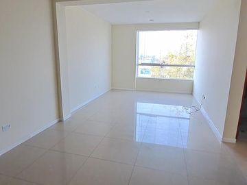 Departamento en av. EEUU, corazon del distrito JL Bustamante y Rivero-OCASION