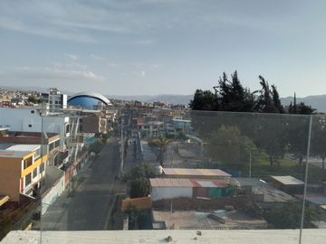 Departamento en av. EEUU, corazon del distrito JL Bustamante y Rivero-OCASION