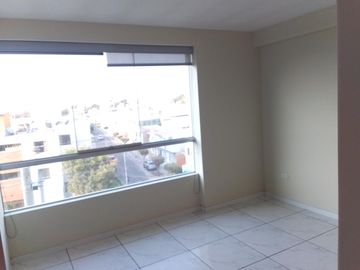 Departamento en av. EEUU, corazon del distrito JL Bustamante y Rivero-OCASION