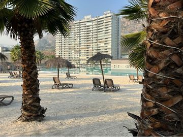 Tu oasis en la ciudad! Depto con laguna privada