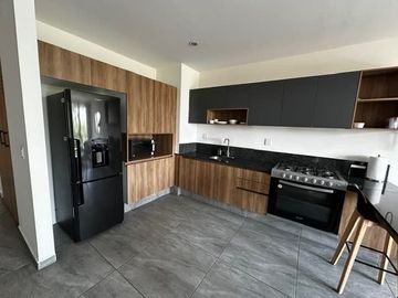 Departamento en venta en Av. Guadalupe, Zapopan – Vista panorámica y excelente u