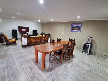 En Venta, Casa 4D, B° Canal V, Neuquén Cap
