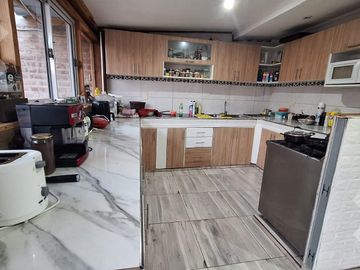 En Venta, Casa 4D, B° Canal V, Neuquén Cap