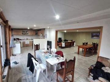 En Venta, Casa 4D, B° Canal V, Neuquén Cap