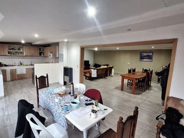 En Venta, Casa 4D, B° Canal V, Neuquén Cap