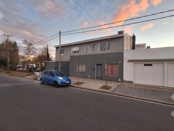En Venta, Casa 4D, B° Canal V, Neuquén Cap