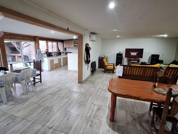 En Venta, Casa 4D, B° Canal V, Neuquén Cap