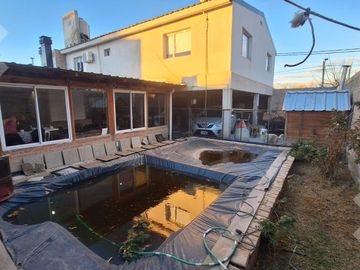 En Venta, Casa 4D, B° Canal V, Neuquén Cap