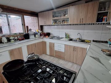 En Venta, Casa 4D, B° Canal V, Neuquén Cap