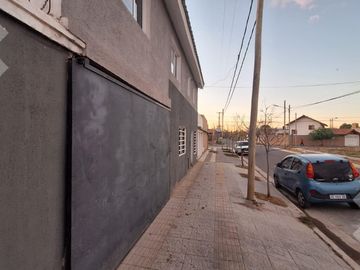 En Venta, Casa 4D, B° Canal V, Neuquén Cap
