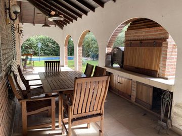 Casa en  venta 4 dormitorios, excelente construccion, 1 sola planta !