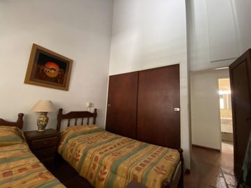 Casa en  venta 4 dormitorios, excelente construccion, 1 sola planta !