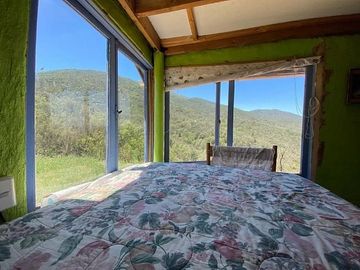 CASA CHILENA CON VISTA PANORAMICA SECTOR LAS ACHIRAS