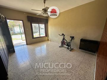 Casa en venta, Alem N°127, Escobar. APTA CREDITO