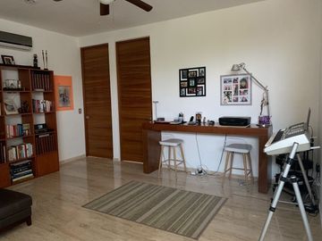 Hermosa Residencia en privada Yucatan Country Club