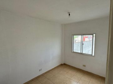 VENTA DEPARTAMENTO 2 AMBIENTES Y MEDIO EN MORON SUR LUMINOSO-PERMUTA