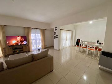 VENDE DEPARTAMENTO EN EL CENTRO DE NEUQUÉN