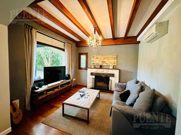 Importante casa en venta sobre doble lote en Saint Thomas - Canning