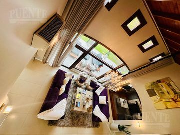 Importante casa en venta sobre doble lote en Saint Thomas - Canning