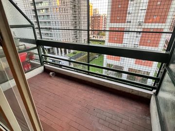 Departamento en venta de un ambiente con cochera en Caballito.