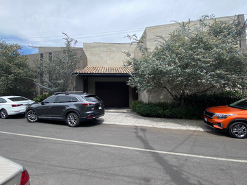 ¡CASA EN VENTA! PEDREGAL