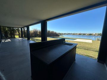 Alquiler Anual Casa a La Laguna en San Benito Villanueva Tigre