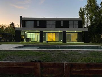 Alquiler Anual Casa a La Laguna en San Benito Villanueva Tigre