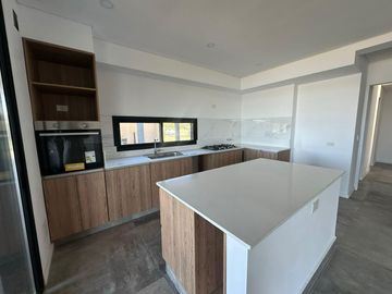 Alquiler Anual Casa a La Laguna en San Benito Villanueva Tigre