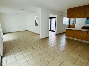 Casa en condominio, en venta, Milenio lll