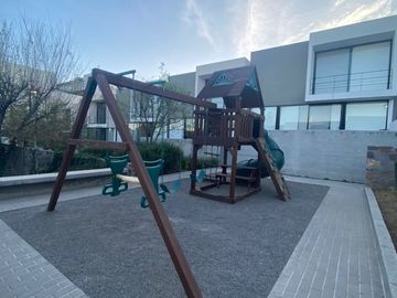 Casa moderna en venta en la Colonia Arbide