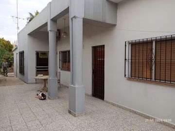 Casa en venta - 2 Dormitorios 1 Baño - Wilde