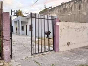 Casa en venta - 2 Dormitorios 1 Baño - Wilde