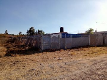 Venta  de casa, con amplio terreno