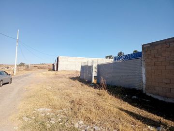 Venta  de casa, con amplio terreno
