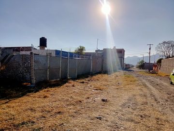 Venta  de casa, con amplio terreno