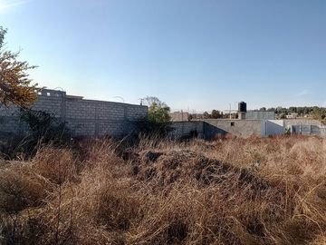 Venta  de casa, con amplio terreno