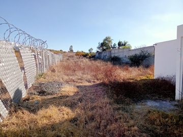 Venta  de casa, con amplio terreno