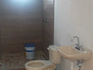 Venta  de casa, con amplio terreno