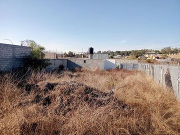 Venta  de casa, con amplio terreno
