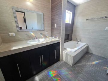 EN VENTA CASA EN VILLAFLORENCIA, CIUDAD DEL CARMEN, CAMP