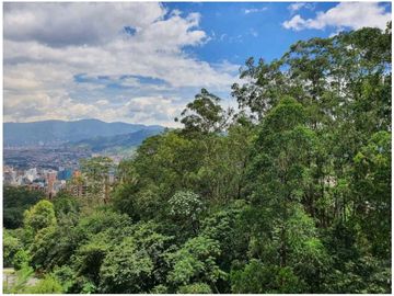 Apartamento para la venta en el Poblado